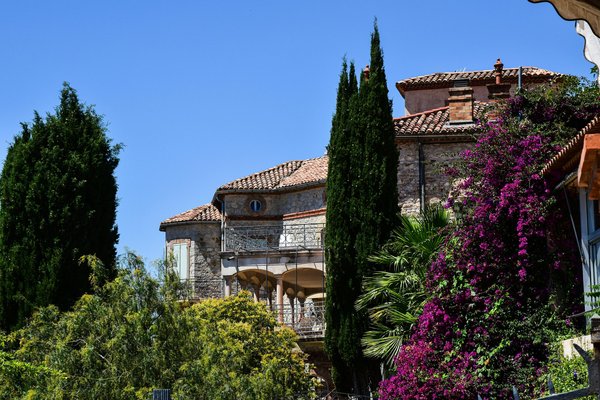 Uncover the charm of unique provence villa rentals